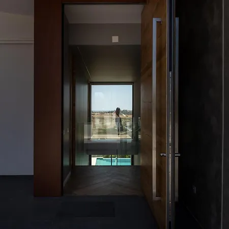 Aurora Luxury With Infinity Pool *