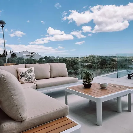 Вилла Aurora Luxury With Infinity Pool *